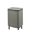 Brabantia Bo Hi Afvalemmer 12 Liter Platinum 2 Brabantia Bo Hi Afvalemmer 12 Liter Platinum -Brabantia Bo Waste Bin Hi 12L Platinum 8710755227288 Brabantia 300dpi 7500x9500px 6 NR 30271