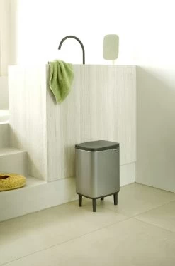 Brabantia Bo Hi Afvalemmer 7 Liter Platinum -Brabantia Bo Waste Bin Hi 7L Platinum 8710755227202 Brabantia 300dpi 4323x6540px 6 NR 30534