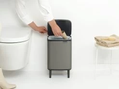 Brabantia Bo Hi Afvalemmer 7 Liter Platinum -Brabantia Bo Waste Bin Hi 7L Platinum 8710755227202 Brabantia 300dpi 5180x3885px 6 NR 30447