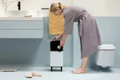 Brabantia Bo Hi Afvalemmer 7 Liter White -Brabantia Bo Waste Bin Hi 7L White 8710755227165 Brabantia 72dpi 6720x4480px 6 NR 30565