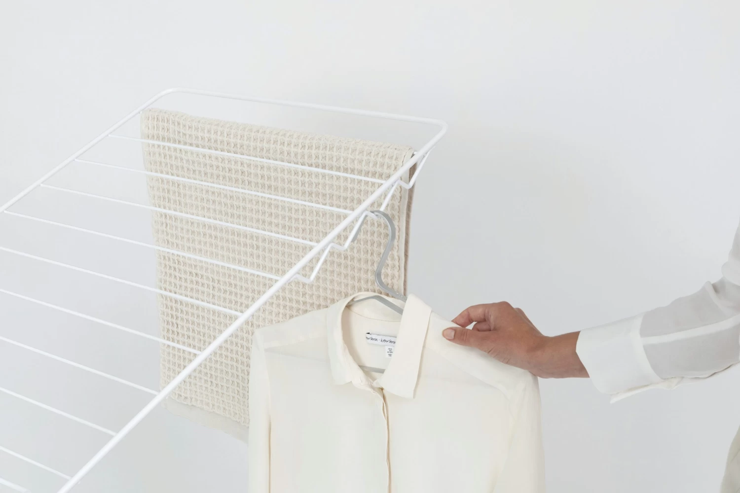 Brabantia HangOn Droogrek 25 Meter Met Stang White 4 Brabantia HangOn Droogrek 25 Meter Met Stang White - Afbeelding 2