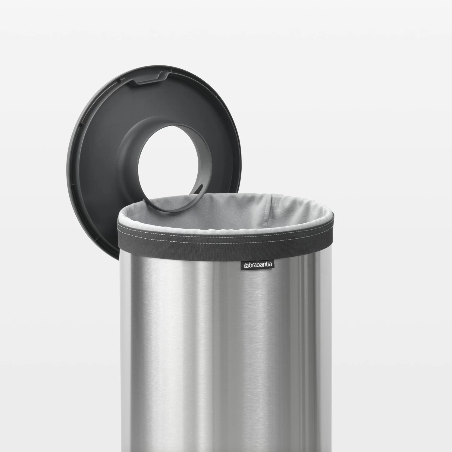 Brabantia Wasbox 35 Liter Met Kunststof Deksel Matt Steel / Dark Grey 8 Brabantia Wasbox 35 Liter Met Kunststof Deksel Matt Steel / Dark Grey - Afbeelding 6