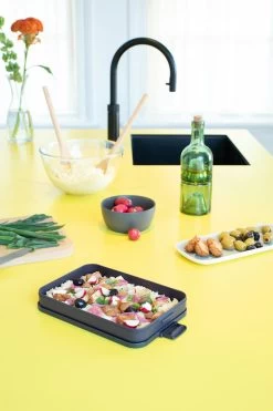 Brabantia Make & Take Lunchbox Plat, Kunststof Dark Grey -Brabantia Make Take Lunch Box Flat Plastic Dark Grey 8710755202704 Brabantia 300dpi 4480x6720px 6 NR 28866