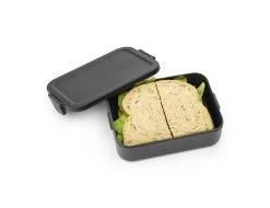 Brabantia Make & Take Lunchbox Medium, Kunststof Dark Grey -Brabantia Make Take Lunch Box Medium Plastic Dark Grey 8710755202520 Brabantia 300dpi 6500x5000px 6 NR 28353