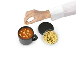 Brabantia Make & Take Soepbeker 0,6 Liter, Kunststof Dark Grey -Brabantia Make Take Soup Mug 0.6L Dark Grey 8710755203824 Brabantia 300dpi 6176x4632px 6 NR 28391