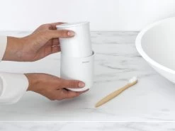 Brabantia Mindset Tandenborstel Mineral Infinite White -Brabantia MindSet Toothbrush Holder Mineral Fresh White 8710755303265 Brabantia 300dpi 2929x2197px 6 NR 27127