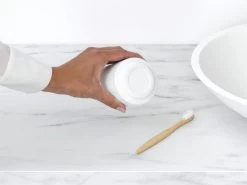 Brabantia Mindset Tandenborstel Mineral Infinite White -Brabantia MindSet Toothbrush Holder Mineral Fresh White 8710755303265 Brabantia 300dpi 2929x2197px 6 NR 27128