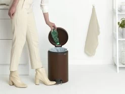 Brabantia Pedaalemmer Newlcon 12 Liter Mineral Cosy Brown -Brabantia NewIcon Pedal Bin 12L Mineral Cosy Brown 8710755208560 Brabantia 300dpi 4683x3512px 6 NR 27209