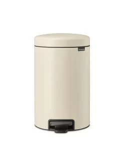 Brabantia Pedaalemmer Newlcon 12 Liter Soft Beige -Brabantia NewIcon Pedal Bin 12L Soft Beige 8710755149924 Brabantia 300dpi 4500x6000px 6 NR 27488