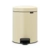 Brabantia Pedaalemmer NewIcon 5 Liter Almond OP=OP -Brabantia NewIcon Pedal Bin 5L Almond 8710755112423 Brabantia 3993x5117px 6 NR 1407