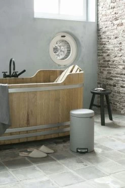 Brabantia Pedaalemmer Newlcon 12 Liter Mineral Concrete Grey -Brabantia Pedal Bin newIcon 12L Mineral Concrete Grey 8710755119149 Brabantia 300dpi 3840x5760px 6 NR 14244