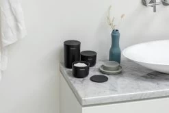 Brabantia Opbergbakjes Set Van 3 Dark Grey -Brabantia ReNew Storage Pots set of 3 Dark Grey 8710755281303 Brabantia 96dpi 1000x666px 7 NR 22438