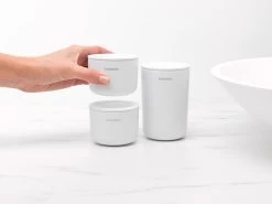 Brabantia Opbergbakjes Set Van 3 White 24 Brabantia Opbergbakjes Set Van 3 White -Brabantia ReNew Storage Pots set of 3 White 8710755281327 Brabantia 96dpi 1000x750px 7 NR 22047