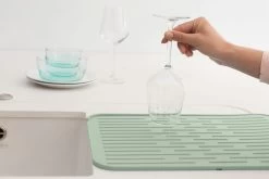 Brabantia Sinkside Silicone Afdruipmat Jade Green -Brabantia SinkSide Silicone Dish Drying Mat Jade Green 8710755203329 Brabantia 300dpi 5760x3840px 6 NR 25908