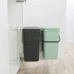Brabantia Sort En Go Inbouwemmer 2x12 Liter Jade Green - Grey -Brabantia Sort Go Built in Bin 2 x 12L Jade Green Grey 8710755214448 Brabantia 300dpi 3805x3805px 6 NR 25792