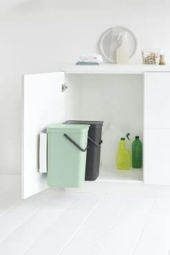 Brabantia Sort En Go Inbouwemmer 2x16 Liter Jade Green Grey -Brabantia Sort Go Built in Bin 2 x 16L Jade Green Grey 8710755214462 Brabantia 300dpi 3840x5760px 6 NR 25797