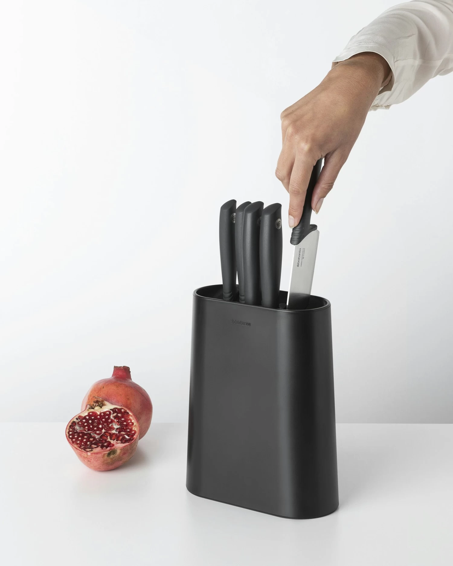 Brabantia Tasty+ Messenblok Plus 5 Messen Dark Grey 3 Brabantia Tasty+ Messenblok Plus 5 Messen Dark Grey