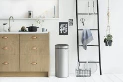 Brabantia Touch Bin 30 Liter Metallic Grey 11 Brabantia Touch Bin 30 Liter Metallic Grey -Brabantia Touch Bin New 30L Metallic Grey 8710755115387 Brabantia 300dpi 5760x3840px 6 NR 13400