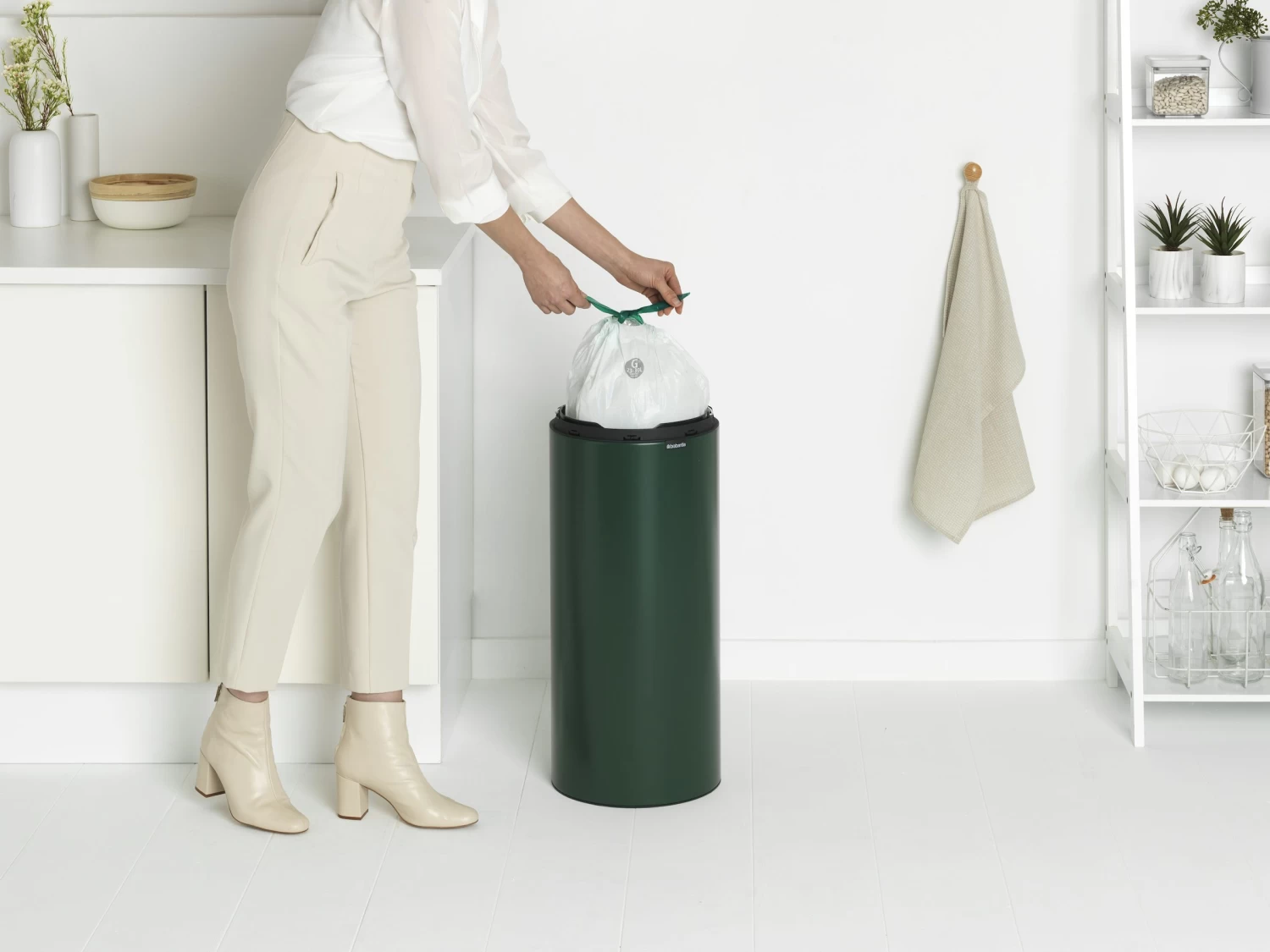 Brabantia Touch Bin 30 Liter Pine Green 7 Brabantia Touch Bin 30 Liter Pine Green - Afbeelding 5