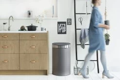 Brabantia Touch Bin New Afvalemmer 40 L Platinum 9 Brabantia Touch Bin New Afvalemmer 40 L Platinum -Brabantia Touch Bin New 40L Platinum 8710755114885 Brabantia 300dpi 5760x3840px 6 NR 13330