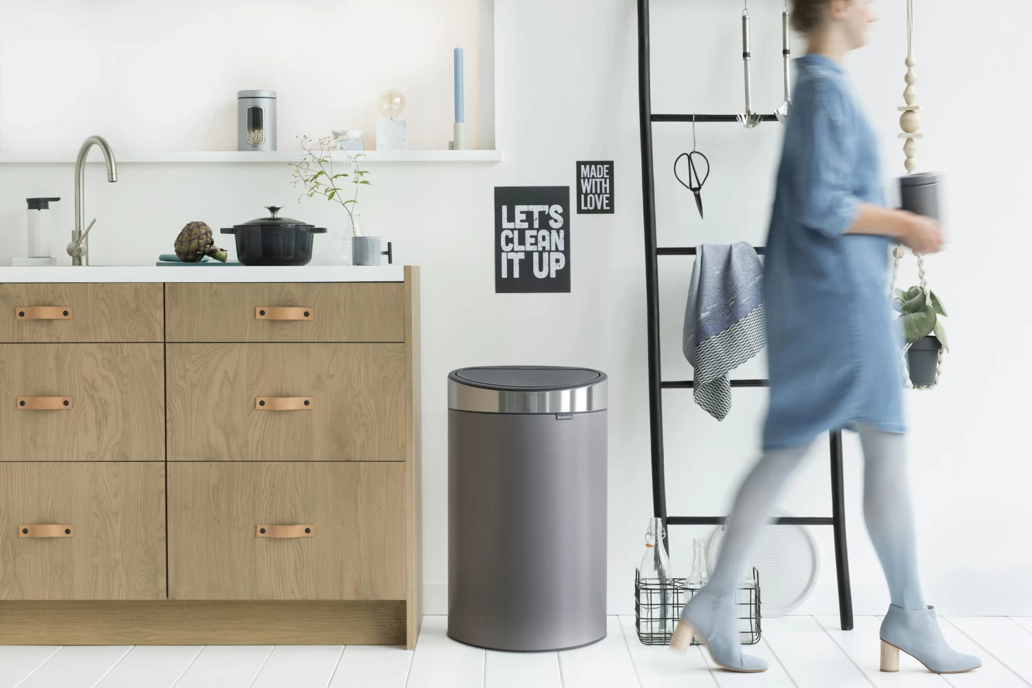 Brabantia Touch Bin New Afvalemmer 40 L Platinum 6 Brabantia Touch Bin New Afvalemmer 40 L Platinum - Afbeelding 4