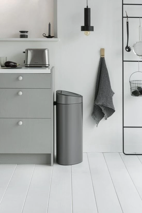 Brabantia Touch Bin New Afvalemmer 40 Liter 4 Brabantia Touch Bin New Afvalemmer 40 Liter - Afbeelding 2